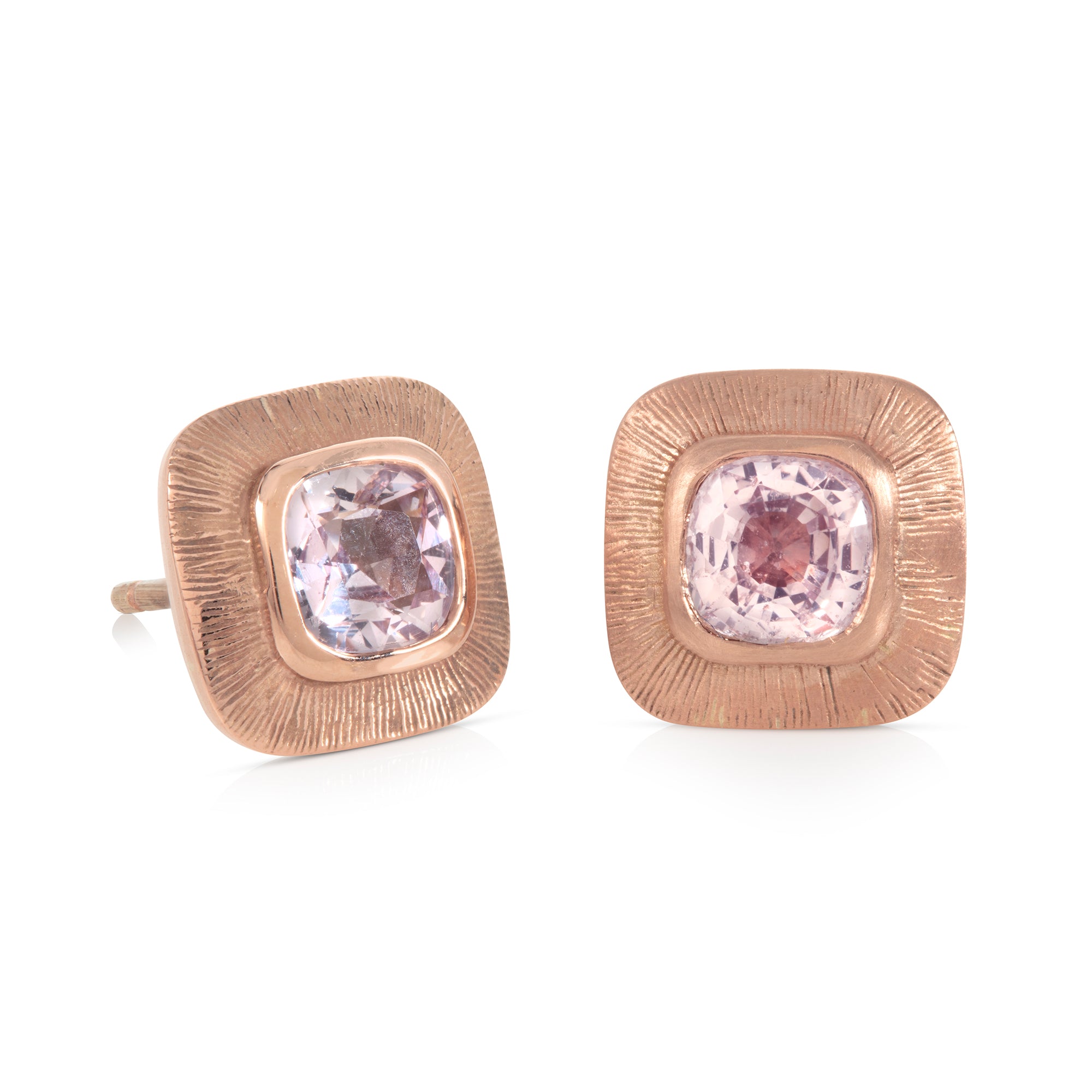 Engraved Edge Pink Sapphire Square Stud Earrings in Red Gold