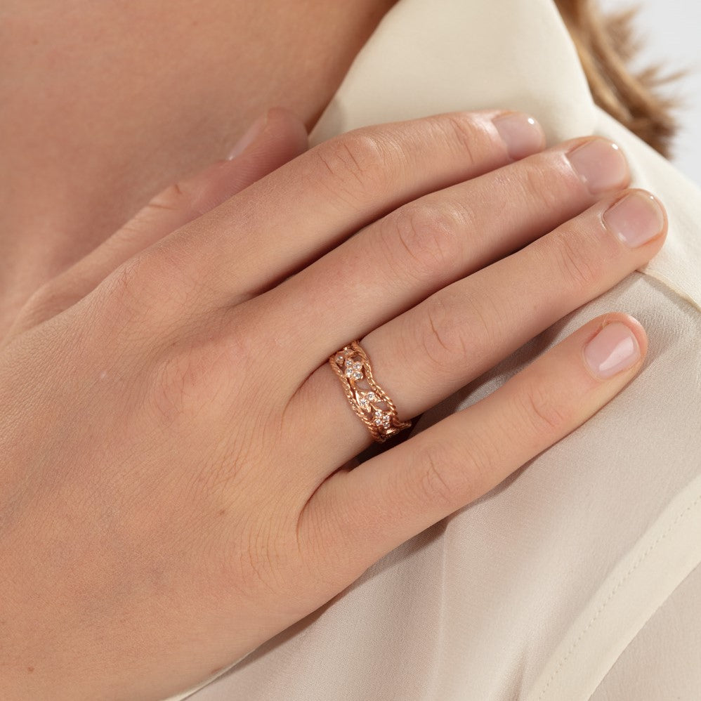 Rose Gold Ring Set With Diamonds