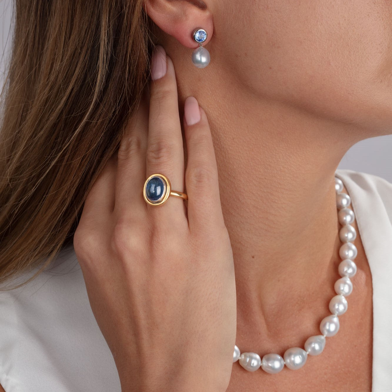 Sapphire Cabochon Ring